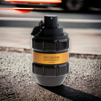 SPICEBOMB Extreme Eau de Parfum - BLACK ELIXIR - Maison de Parfum