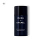 Bleu de Chanel Deodorant Stick in navyblauer Verpackung auf weißem Hintergrund