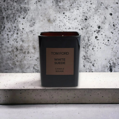 TOM FORD White Suede Duftkerze - BLACK ELIXIR - Maison de Parfum